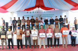 Gubernur Serahkan SK Kemitraan Kehutanan di Tebo