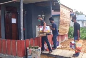 Warga BTN Permata Hijau IV Cukupi Kebutuhan Keluarga Pasien Covid-19