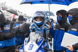 Pembalap Yamaha, Galang Hendra Tambah Poin di Seri ke-7 WorldSSP