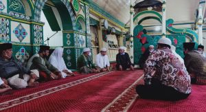 Al Haris Subuh Berjamaah di Masjid Tertua di Sungai Penuh