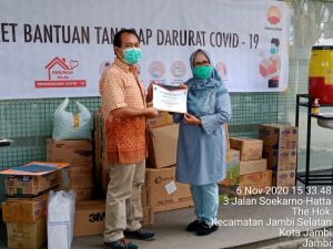 SKK Migas-PetroChina Serahkan Bantuan Penanganan Covid-19