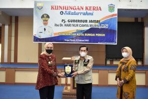 Pj Gubernur Jambi Dorong Pemkot Sungai Penuh Optimalkan Penanganan Covid-19
