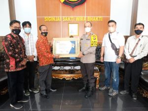 Kapolda Jambi Terima PWI Jambi Award 2021