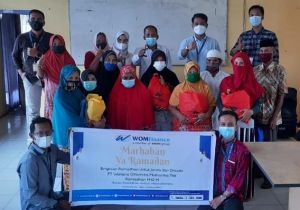 Berkah Ramadan, WOM Finance Bagikan Bingkisan kepada Janda dan Duafa