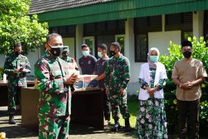 Hari Kedua Lebaran, Danrem 042/Gapu Sapa Pasien Covid-19 di Tempat-tempat Isolasi