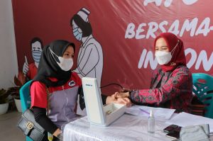 JNE Jambi Vaksinasi Ratusan Karyawan dan Warga di Kelurahan Sulanjana, Gratis!!