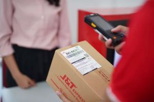 Transaksi Pengiriman J&T Express Harbolnas 10.10 Kian Melesat Hingga 13,5 Juta Paket