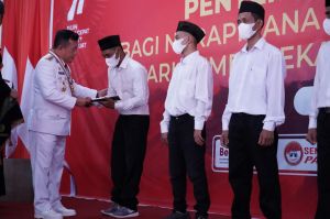 Al Haris Serahkan Remisi Umum Bagi 3.553 Napi