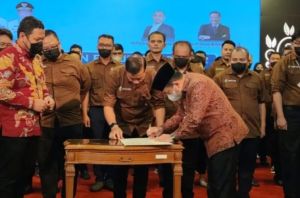 Dirut Bank Jambi Dikukuhkan Jadi Ketua Forum TJSLBU