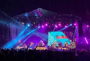 Perluas Jaringan Tiga Kali Lipat di Jambi,  Tri Dukung Gelaran Konser Armada “Happy with Tri”