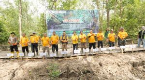 Dukung G20, SKK Migas - KKKS Tanam Ribuan Pohon Mangrove di Jambi