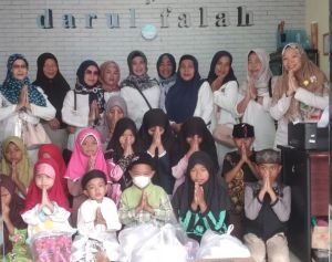 Komunitas Mami Curhat Kunjungi Panti Asuhan Darul Falah