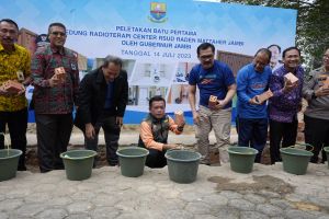 Gubernur: Selain Pembangunan Gedung, SDM dan Kualitas Para Medis Juga Ditingkatkan