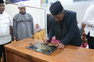 Wagub Resmikan Status Langgar Jami' Al Hidayatussholihin Desa Tangkit