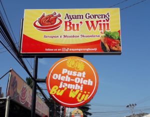 Ayo Cicipi Menu Ayam Goreng Bu' Wiji di Kawasan Beringin Kota Jambi