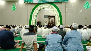 Gubernur Bersama Pejabat Pemprov Jambi Safari Subuh di Thehok   