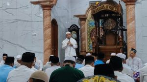 Gubernur Bawa Pejabat Pemprov Jambi Safari Subuh di Masjid Al Mubarakah