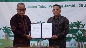 Asian Agri Berikan Penghargaan Desa Bebas Api 2024-2025 dan MoU DBA di Jambi