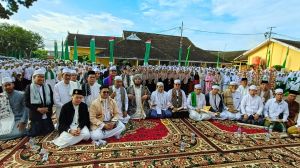 Gubernur Subuh Berjamaah dan Hadiri Peringatan Maulid Nabi di PKP Al Hidayah