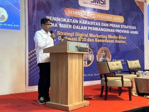 Ketua SMSI Buka Seminar dan Launching Website Keanggotaan SMSI Jambi
