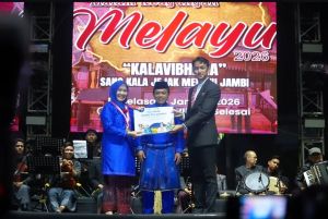 Pantun Jambi Raih Rekor MURI