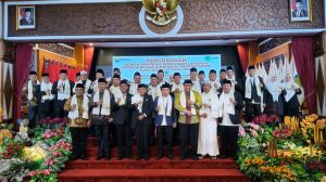 Pengurus MUI Jambi 2025–2030 Dikukuhkan, Al Haris Tekankan Tali Tigo Sepilin Harus Kompak