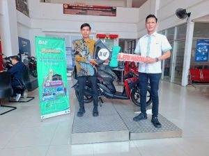 Aljefri Mardian, Pemenang Program Semarak Berkah BAF Terima Hadiah Yamaha Mio M3