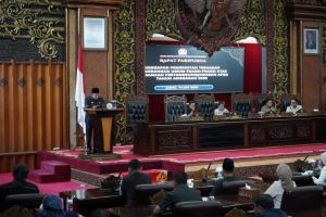 Gubernur Jawab Pandangan Umum Fraksi, Komitmen Perkuat Tata Kelola dan Kesejahteraan Masyarakat